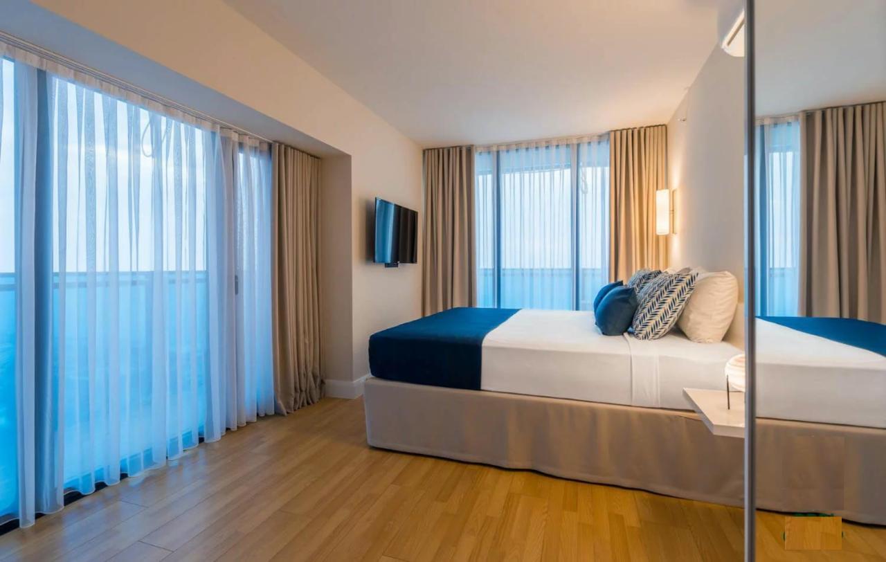 Orbi City Suite Sea View In Batumi Aparthotel Eksteriør bilde